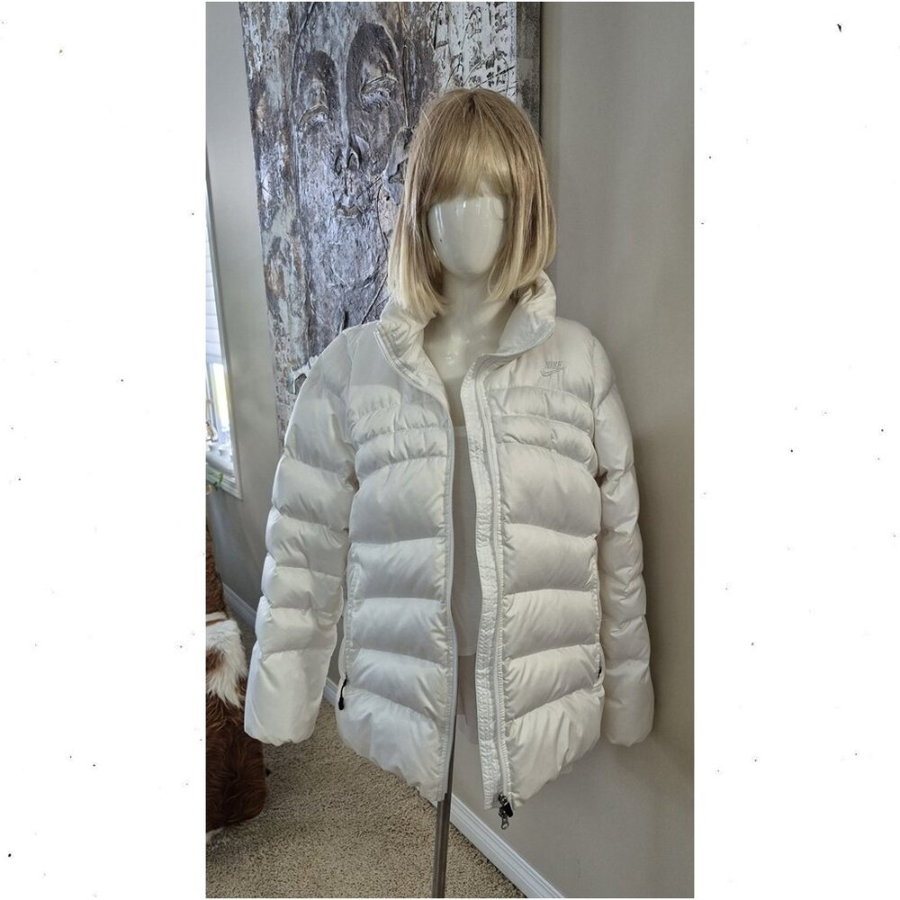 NIKE White Puffer Jacket